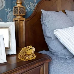 Feng Shui Money Frog Statue - Attracts Wealth, Brings Good Luck, Fortune, and Prosperity - Ideal Decor for Home, Office, New Year, Housewarming, and Business Gifts