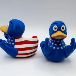 Funny Middle Finger Duck Home Statue, Resin Mini Duck Garden Decoration, Rustic Country Kitchen Decor, Farm Animal Table Ornament as Housewarming Handmade Artware Gift