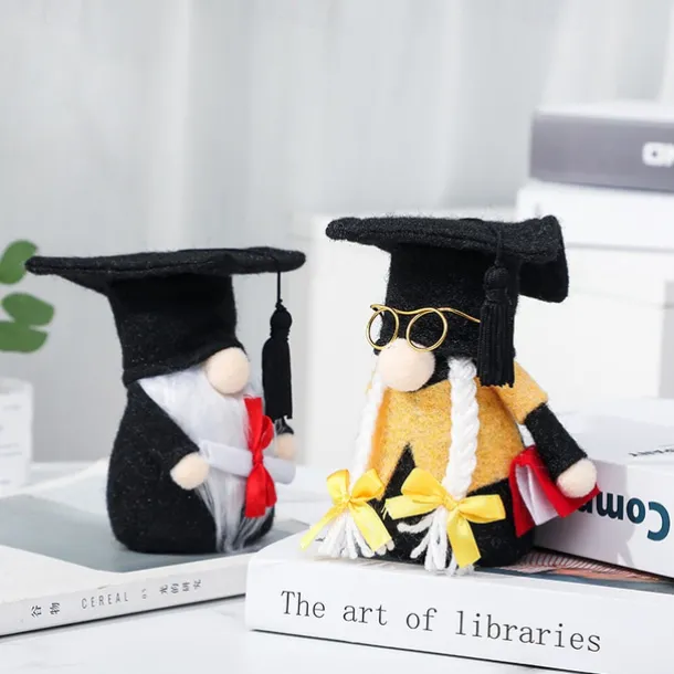 Graduation Gift Gnome Figurine, Cute Faceless Doll with Black Doctoral Cap, Plush Toy, Holiday Gift & Decoration