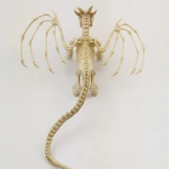 Halloween Decoration Dragon Skeleton Plastic Bones with Posable Joints for Pose Skeleton Prop Indoor / Outdoor Spooky Scene Party Favors Décor.