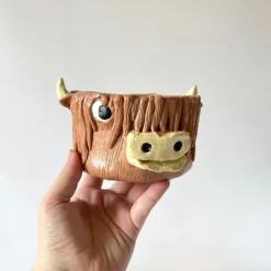 Handmade Highland Cow Crochet Yarn Bowl - Unique Clay Knitting Bowl for Yarn - Scottish Shetland Cow Crochet Holder for Highland Cow Lovers