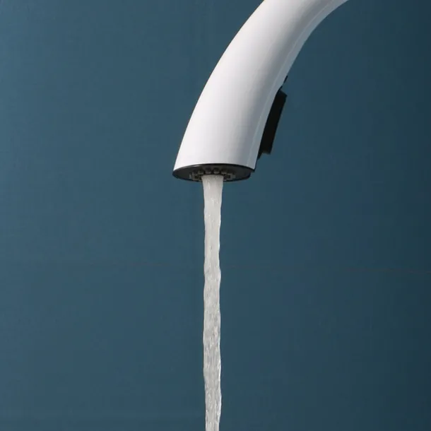 Kitchen Faucet with Pull-out Spray 360° Rotated Single Handle One Hole Minimalist Modern Contemporary Kitchen Taps