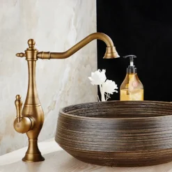 Kitchen Faucet,High Arc Single Handle One Hole Rotatable Standard Spout Retro Kitchen Taps(Antique Brass/ORB)