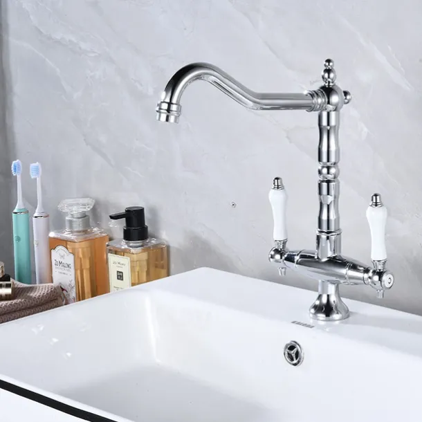 Kitchen Faucet,Two Handles One Hole Antique Brass / Electroplated / Painted Finishes Standard Spout Centerset Antique Kitchen Taps