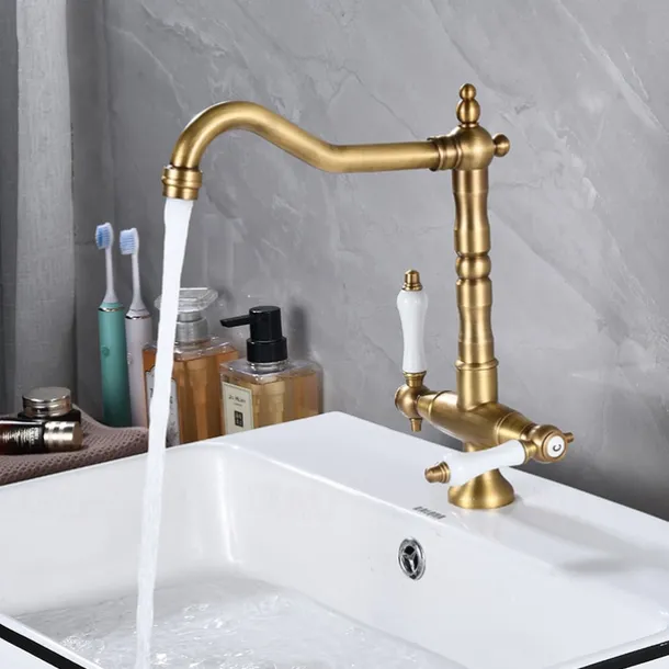 Kitchen Faucet,Two Handles One Hole Antique Brass / Electroplated / Painted Finishes Standard Spout Centerset Antique Kitchen Taps