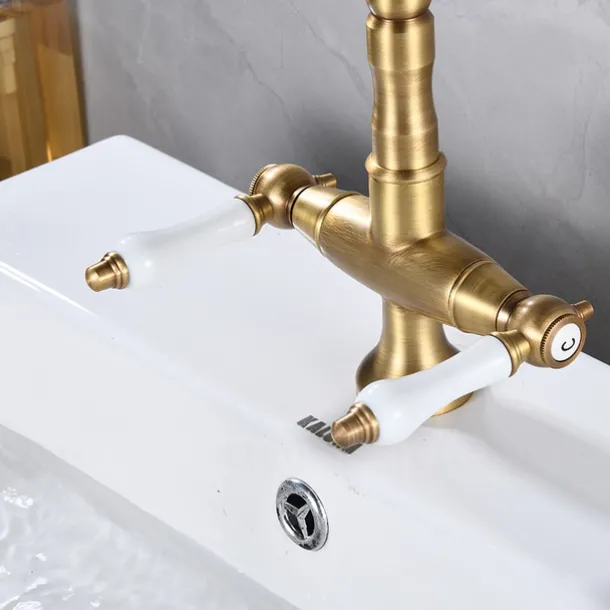 Kitchen Faucet,Two Handles One Hole Antique Brass / Electroplated / Painted Finishes Standard Spout Centerset Antique Kitchen Taps