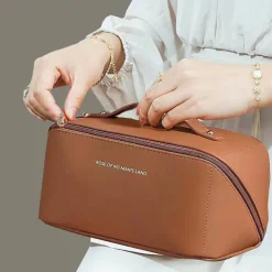 Large Capacity Travel Jewelry Cosmetic Bag, Fashionable PU Leather Makeup Organizer, Portable Toiletry Bag with Handle for Travel and Storage