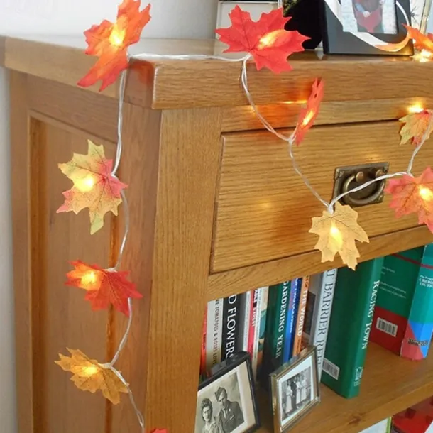 Maple Leaf String Lights Fall Decoration Fall Garland Lights 3m 20LEDs Battery Operated for Outdoor Home Thanksgiving/Halloween Party Decoration