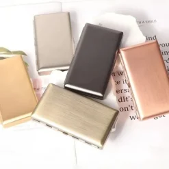 Metal Cigarette Case, Lightweight and Portable, Pressure-Resistant, Holds 20 Cigarettes