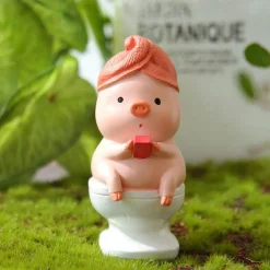 Mini Pig Animal Statue, Waterproof Resin Hand-Painted Garden Decor, Small Pig Figurine for Home, Yard, Patio, Bonsai Landscaping, Miniature Animal Ornament for Indoor and Outdoor Decoration