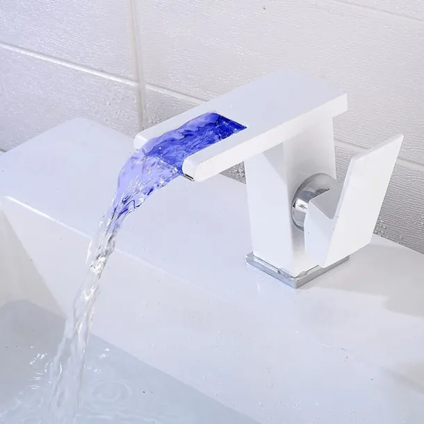 Modern Style Bathroom Sink Faucet LED/Waterfall Electroplated Centerset Single Handle One HoleBath Taps/Bathroom Sink Faucet+ Accessories/Contemporary/Vintage/Yes/Brass