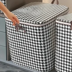 1pc Clothes Storage Bag, Houndstooth Pattern Foldable Fabric Storage Bag, Large Capacity Waterproof Moisture-proof Cotton Quilt Storage Bag, Home Organization And Storage