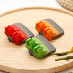 1pc, Hand Vegetable Peeler, Palm Peeler, Rubber Finger Grips Comfortable To Peel Pumpkin