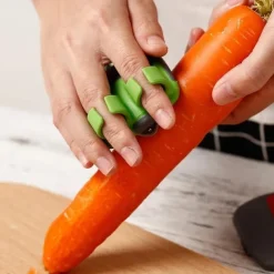1pc, Hand Vegetable Peeler, Palm Peeler, Rubber Finger Grips Comfortable To Peel Pumpkin