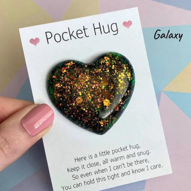 1pc, Pocket Hugging Heart Pocket Hugging Love Gift Small Hug Decoration Glass Heart Glitter Heart Gift For Girls Women Valentine's Day, Birthday, Wedding, Party Favors