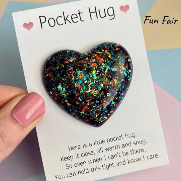 1pc, Pocket Hugging Heart Pocket Hugging Love Gift Small Hug Decoration Glass Heart Glitter Heart Gift For Girls Women Valentine's Day, Birthday, Wedding, Party Favors