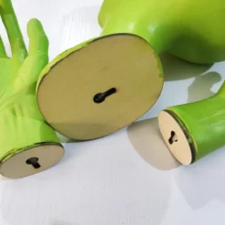 1pc Scary Green Big Eyes Alien Wall Hanging, Carnival Mystery Horror Alien, Party Decoration, Walls Poking Heads And Hands For Bedroom Living Room Window Door RV Wall Hanging Gifts