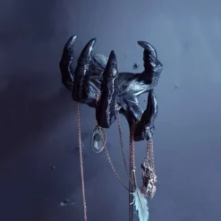 1pc Witch's Hand Wall Decoration Resin Witch's Hand Decor Wall Decoration Room Decor Scene Decor Bedroom Decor Entrance Decor Wall Beautification Decorative Background Wall Decoration (No Fram