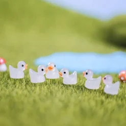 30pcs Mini Luminous Ducks Cute Resin Ducks Glow In The Dark Miniature Ornament Tiny Ducks For DIY Garden Dollhouse