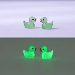 30pcs Mini Luminous Ducks Cute Resin Ducks Glow In The Dark Miniature Ornament Tiny Ducks For DIY Garden Dollhouse