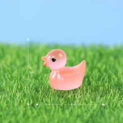 30pcs Mini Luminous Ducks Cute Resin Ducks Glow In The Dark Miniature Ornament Tiny Ducks For DIY Garden Dollhouse