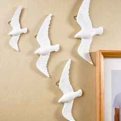 4PCS White Resin Flying Bird Ornaments, 3D Wall Decorations for Home, Family, Hotel, Indoor Warm Bird Wall Decor, Decorative Wall Embellishments