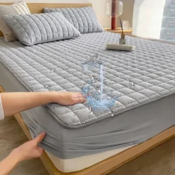 Queen Full King Protective Bed Cover Waterproof Mattress Protector Fitted Sheet Bed Protector Plush Shaggy Taffeta Fleece Ultra Soft Comfortable Anti-mite Mattress Cover
