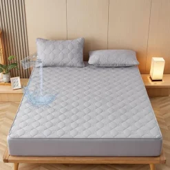 Queen Full King Protective Bed Cover Waterproof Mattress Protector Quilted Fitted Mattress Pad Bed Protector Mattress Cover with Elastic Band Thickened Urine-Proof