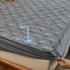 Queen Full King Protective Bed Cover Waterproof Mattress Protector Quilted Fitted Mattress Pad Bed Protector Mattress Cover with Elastic Band Thickened Urine-Proof