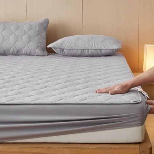 Queen Full King Protective Bed Cover Waterproof Mattress Protector Quilted Fitted Sheet Mattress Pad 360°All-Package Bed Protector Mattress Cover Anti-Slip Breathable Cool Skin-Friendly