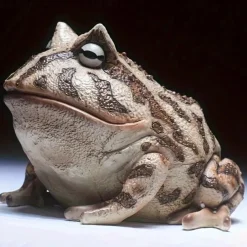 Resin Frog Statue - Versatile Indoor/Outdoor Decor for Garden, Window Sill & Desktop Display - Perfect for Halloween, Christmas, Thanksgiving