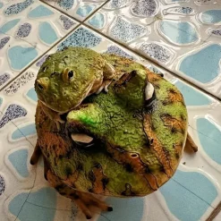 Resin Frog Statue - Versatile Indoor/Outdoor Decor for Garden, Window Sill & Desktop Display - Perfect for Halloween, Christmas, Thanksgiving