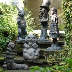 Resin Wonderland Ornament Garden / Patio Statue Alice Figurine Play Set Bunny Statue Wonderland Garden Decoration