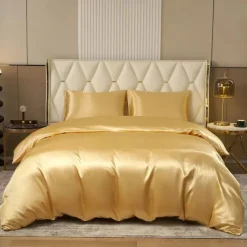Silk Duvet Cover Set Luxurious, Ultra-Soft, and Breathable Bedding for Ultimate Comfort. Crafted from 100% Mulberry Silk for a Smooth, Skin-Friendly Feel Natural Temperature Regulation