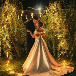 Solar Outdoor String Lights, Total 10M-100Leds Teardrop Water Drop Lights, Solar Christmas Lights Outdoor Waterproof for Garden Patio Yard Tree Party Christmas Decor