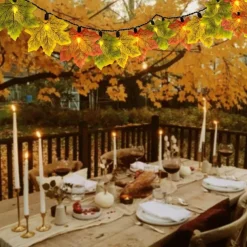 Solar Powered Artificial Maple Leaf Garland String Lights 6.5m 30LEDs Thanksgiving Halloween Autumn Leaves Decoration Outdoor Indoor Garden Patio Fireplace for Holiday Atmosphere Lighting