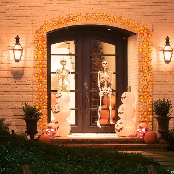 Solar Powered Artificial Maple Leaf Garland String Lights 6.5m 30LEDs Thanksgiving Halloween Autumn Leaves Decoration Outdoor Indoor Garden Patio Fireplace for Holiday Atmosphere Lighting