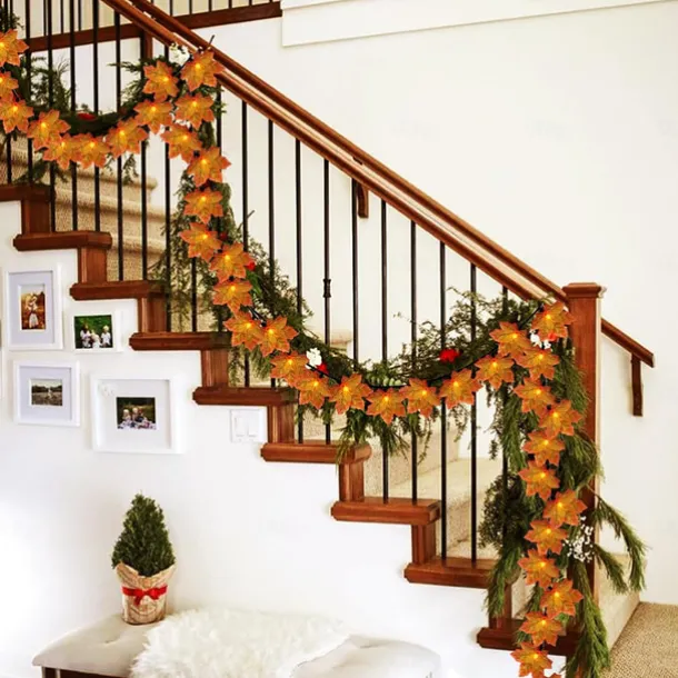 Solar Powered Artificial Maple Leaf Garland String Lights 6.5m 30LEDs Thanksgiving Halloween Autumn Leaves Decoration Outdoor Indoor Garden Patio Fireplace for Holiday Atmosphere Lighting