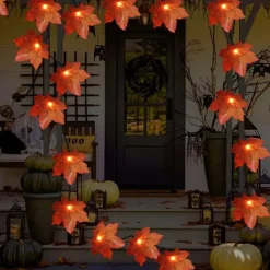 Solar Powered Artificial Maple Leaf Garland String Lights 6.5m 30LEDs Thanksgiving Halloween Autumn Leaves Decoration Outdoor Indoor Garden Patio Fireplace for Holiday Atmosphere Lighting