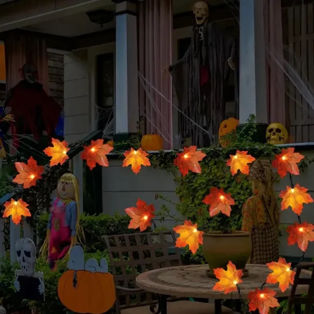 Solar Powered Artificial Maple Leaf Garland String Lights 6.5m 30LEDs Thanksgiving Halloween Autumn Leaves Decoration Outdoor Indoor Garden Patio Fireplace for Holiday Atmosphere Lighting