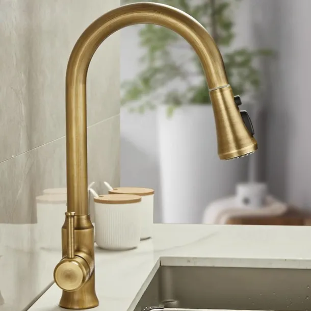 Traditional Kitchen Faucet Pull Out Sink Mixer Vessel Brass Taps, 360 Degree Single Handle Vintage Taps with Cold and Hot Hose