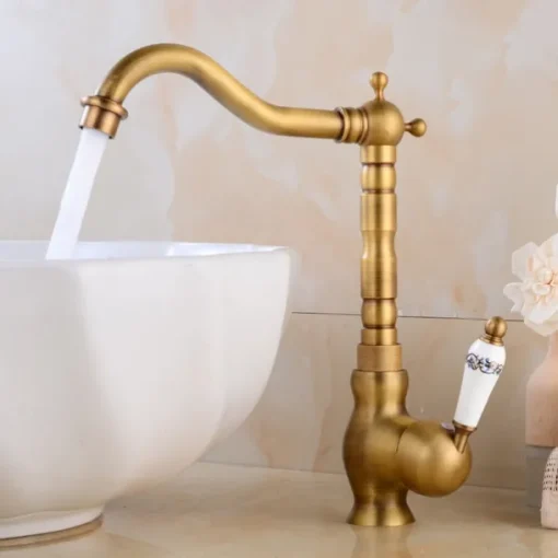 Traditional Kitchen Sink Mixer Faucet with Cold and Hot Hose, Vessel Taps Single Handle