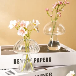 Transparent Glass Mushroom-Shaped Vase, Indoor Tabletop Floral Arrangement Container, Cozy Centerpiece for Home and Dining Room, Suitable for Flowers, Green Plants, and Hydroponic Decor