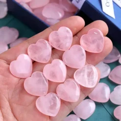 Valentine's Day Heart-Shaped Stone Gift Box, 2cm Rose Quartz Heart Stone, Natural Peach Rose Quartz, Heart-Shaped Crystal Stone in Gift Box, Romantic Gift for Lovers