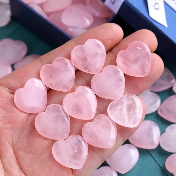 Valentine's Day Heart-Shaped Stone Gift Box, 2cm Rose Quartz Heart Stone, Natural Peach Rose Quartz, Heart-Shaped Crystal Stone in Gift Box, Romantic Gift for Lovers