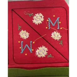 Valentine's Day Personalized Hand Embroidered Corner Bookmark, Red Handmade Embroidery Felt Triangle Page Corner Bookmark for Women, Romantic Handmade Bookmarks