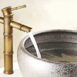 Vintage Bathroom Sink Mixer Faucet, Retro Style Monobloc Washroom Basin Vessel Taps Brass Single Handle Deck Mounted, Traditional with Hot and Cold Water Hose