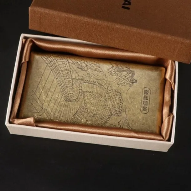 Vintage Cigarette Case, Holds 20 Cigarettes, Lightweight and Portable, Double-Sided with Multiple Patterns, Accessory