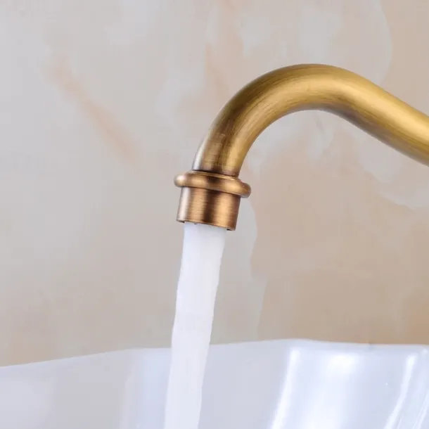 Vintage Kitchen Faucet Sink Mixer Taps, Single Handle Vessel Tap with Cold and Hot Hose