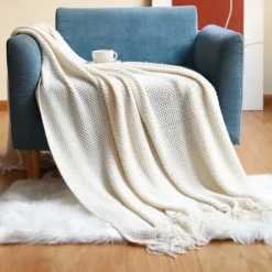 Waffle Weave Blanket Soft and Textured Design for Ultimate Comfort Lightweight and Breathable Perfect for All-Season Use Adds a Minimalist and Stylish Touch to Your Home Durable and Easy to Maintain